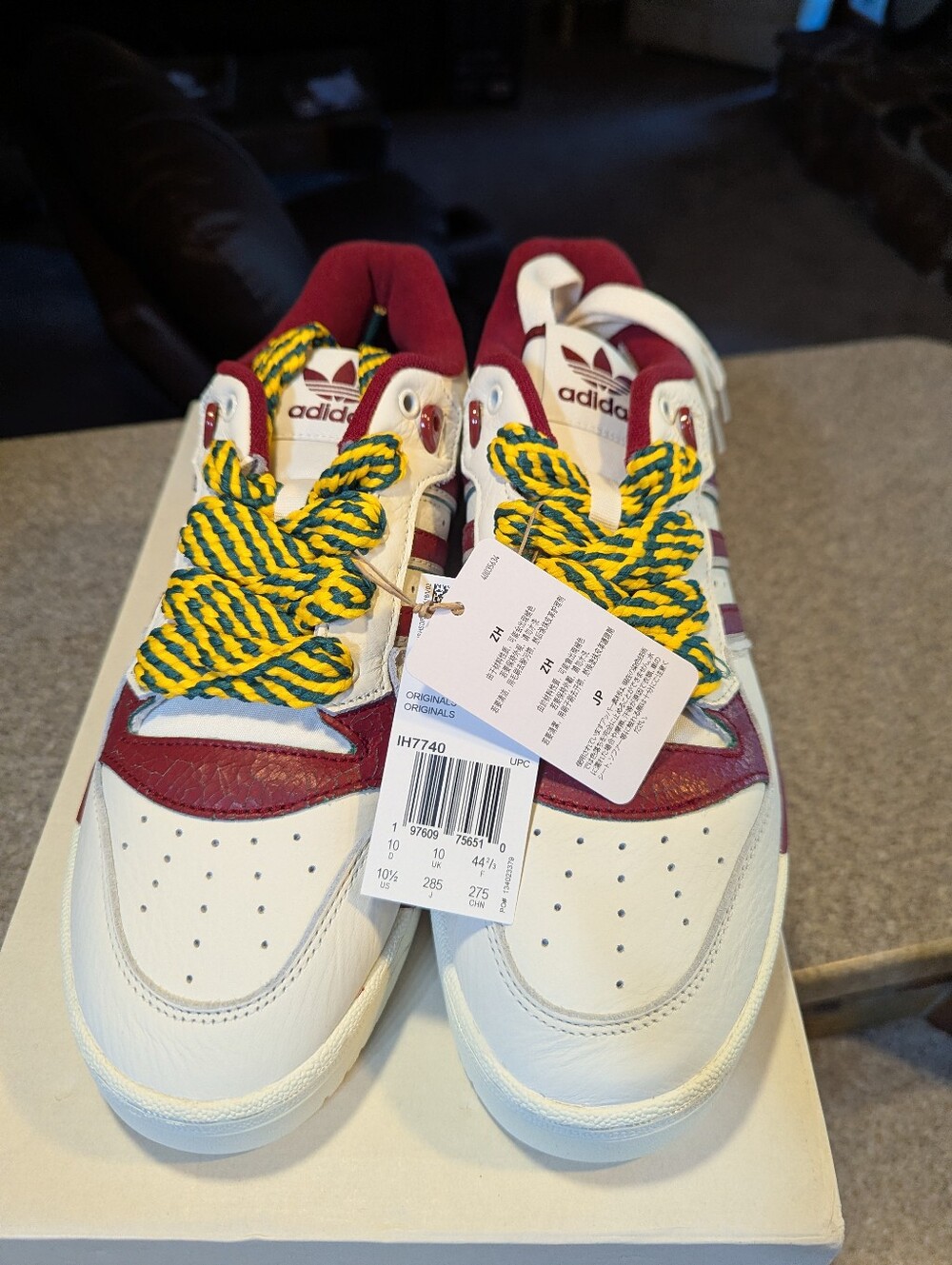 adidas Mens Rivalry Low.hite and Maroon Low-Top Sneakers with Yellow-Green Laces - Picture 2 of 5
